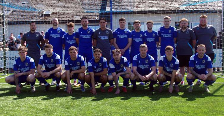 Monkton Swifts - line up before kick off